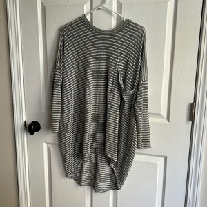 Carly Jean Los Angeles top / small